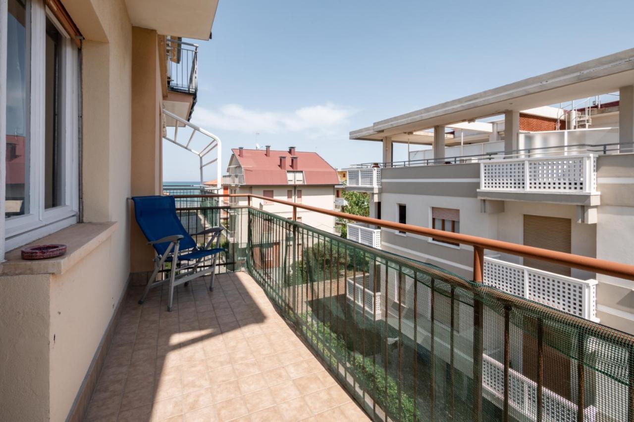 La Casa Al Mare One Step From The Beach Apartment ฟาโน ภายนอก รูปภาพ